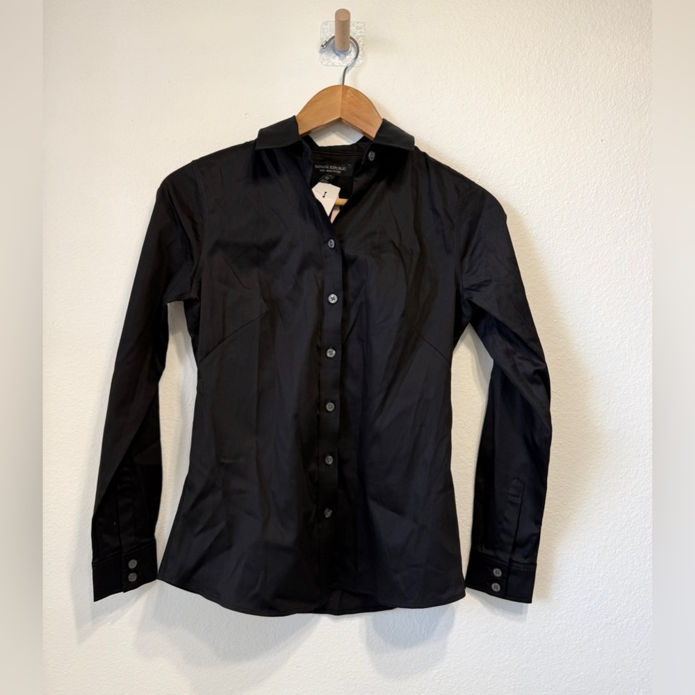 Banana Republic Non-Iron Fitted Black Button Front Shirt Size 0 NWT - Picture 5 of 6